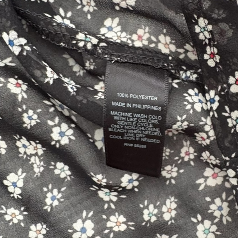 Express Black White Floral Blouse Ruffle Front Sheer Tie Neckline Office Size M - Picture 9 of 11
